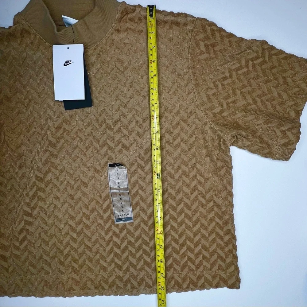 NWT Nike Sportswear Everyday Modern Allover Boxy Top Camel Size Small Cheveron - Picture 8 of 8